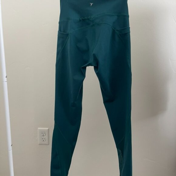 High-Waisted Elevate Side-Pocket Leggings - Picture 3 of 6